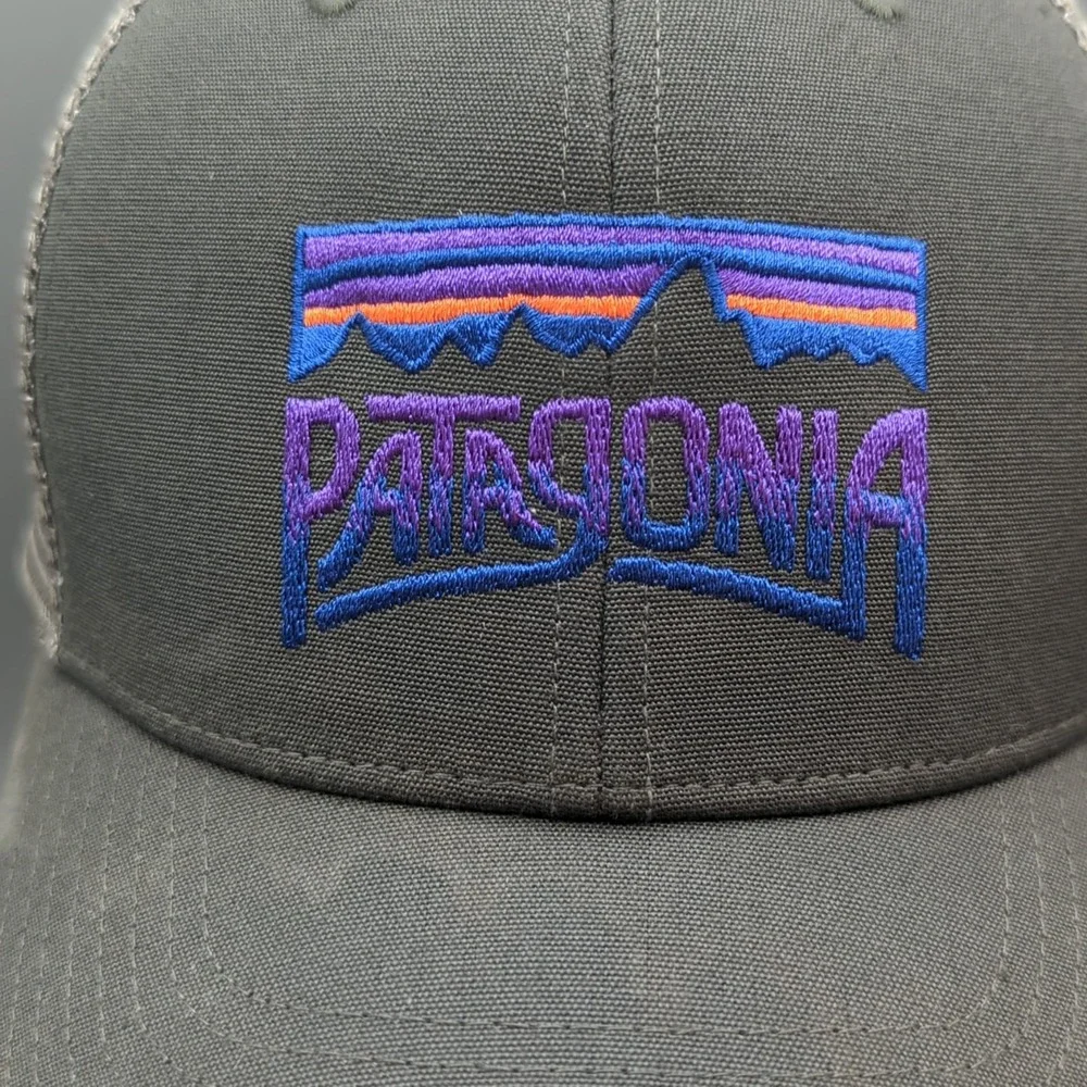 Patagonia Fitz Roy Horizon Trucker Hat Gray Purple Snapback Cap Mesh Unisex
